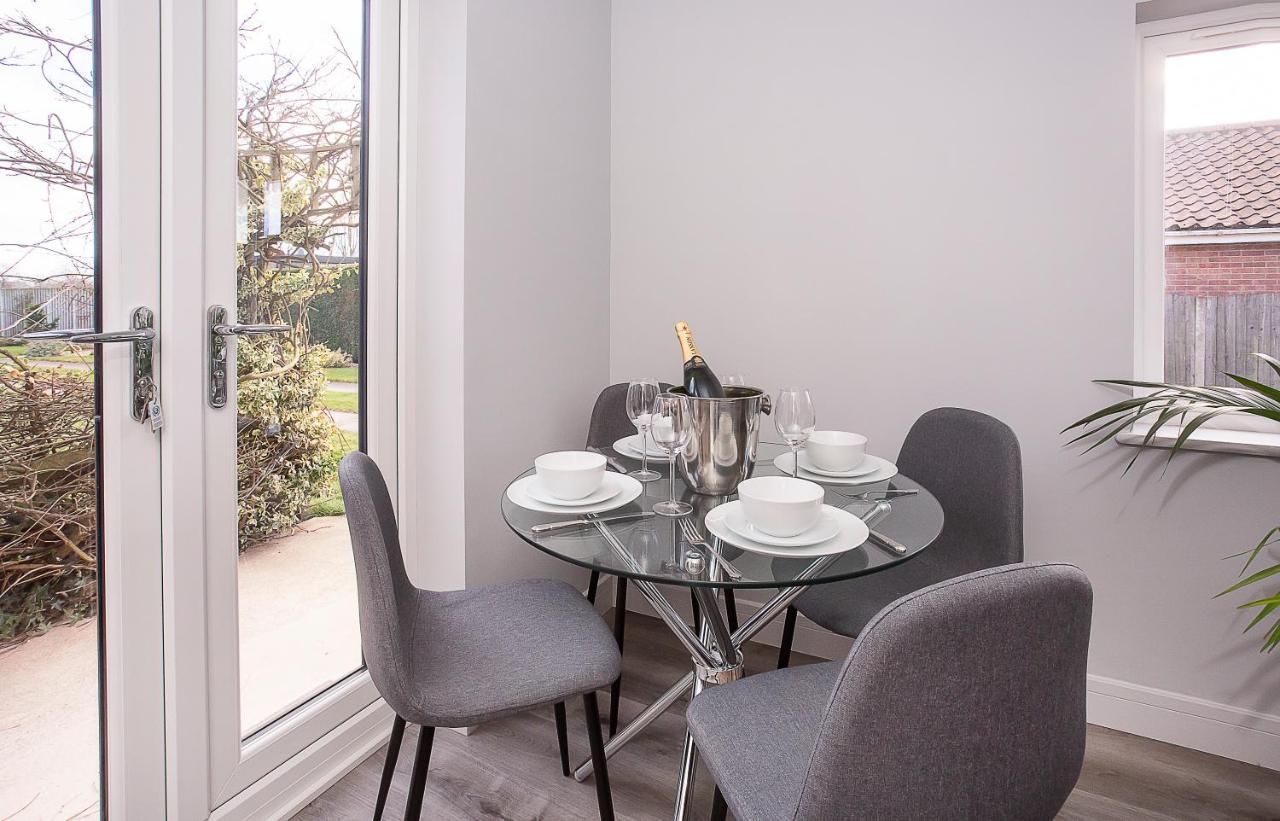 The Luxury Potting Shed With Free Parking! York Exterior photo